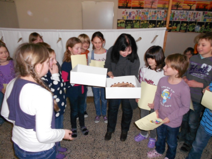 Überreichen der Torte und der individuellen Abschiedsworte