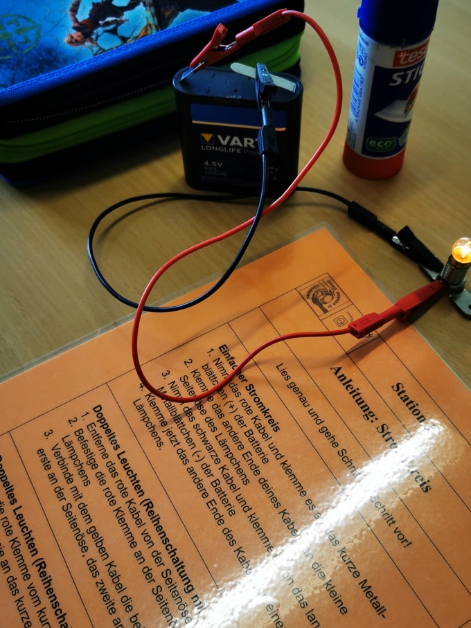 Stromkreis mit Batterie